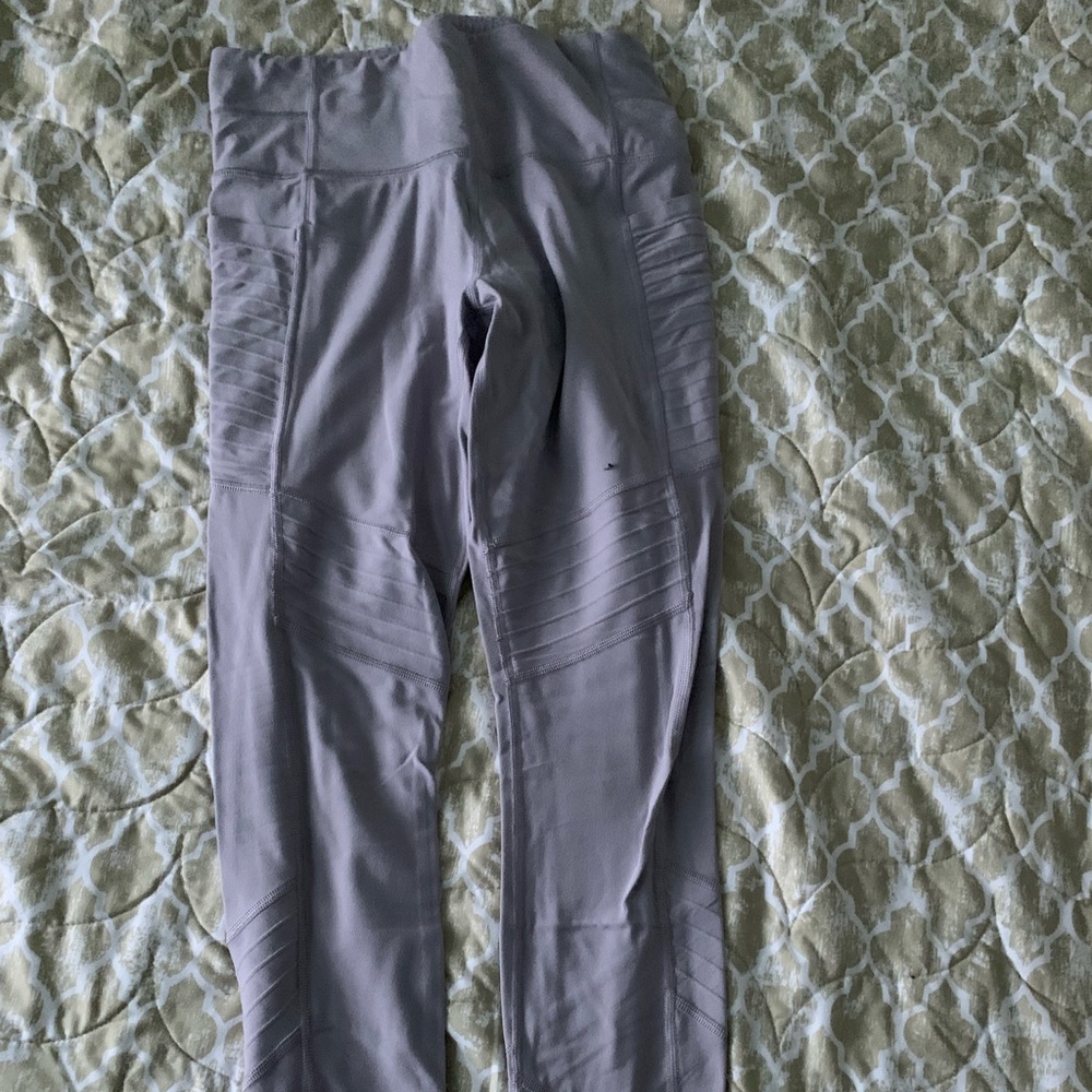 ATHLETA MOTO LEGGINGS 💲💲closeout!💲💲